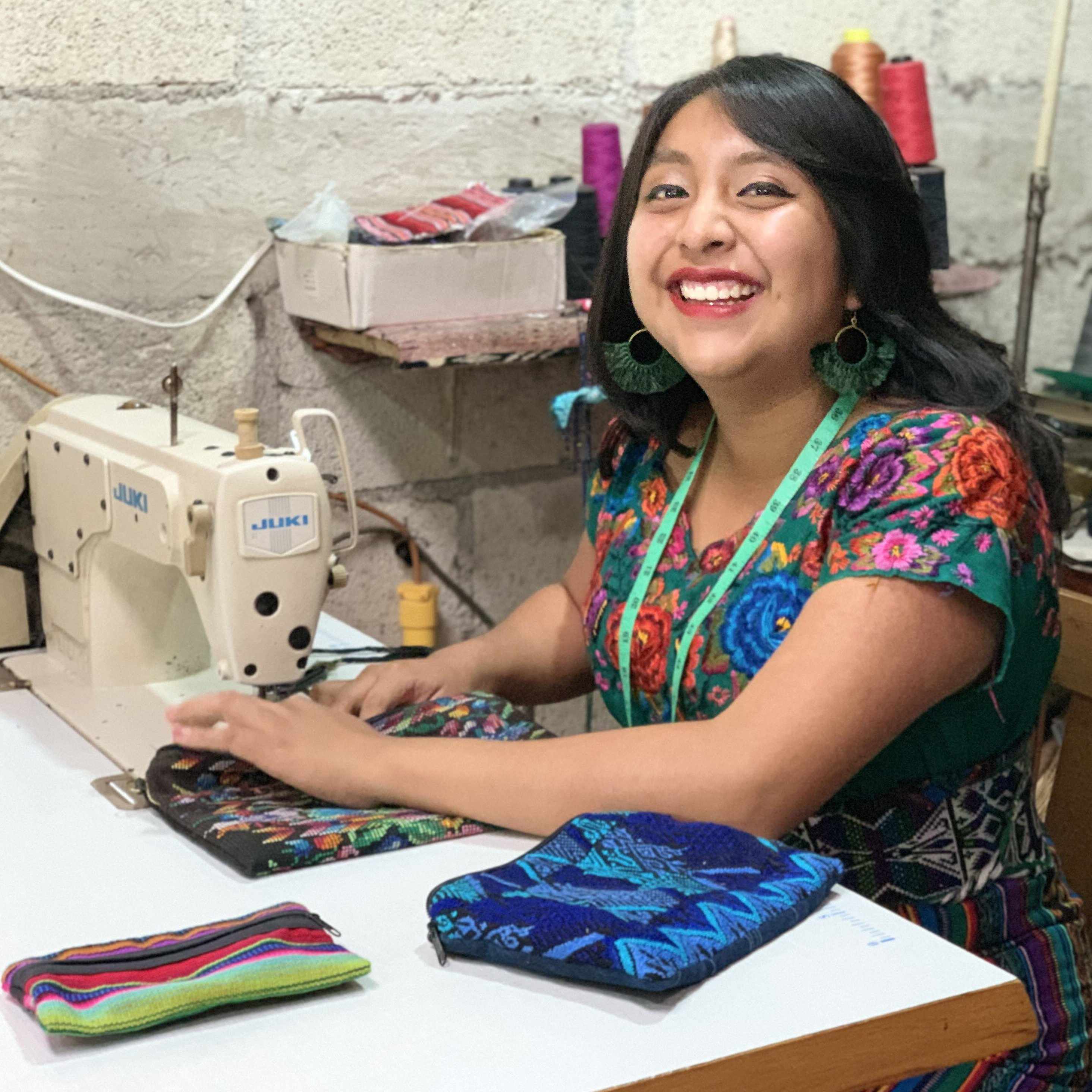 Upcycled Huipil Cosmetic Bag – Handmade Guatemalan Makeup Bag (2XL)