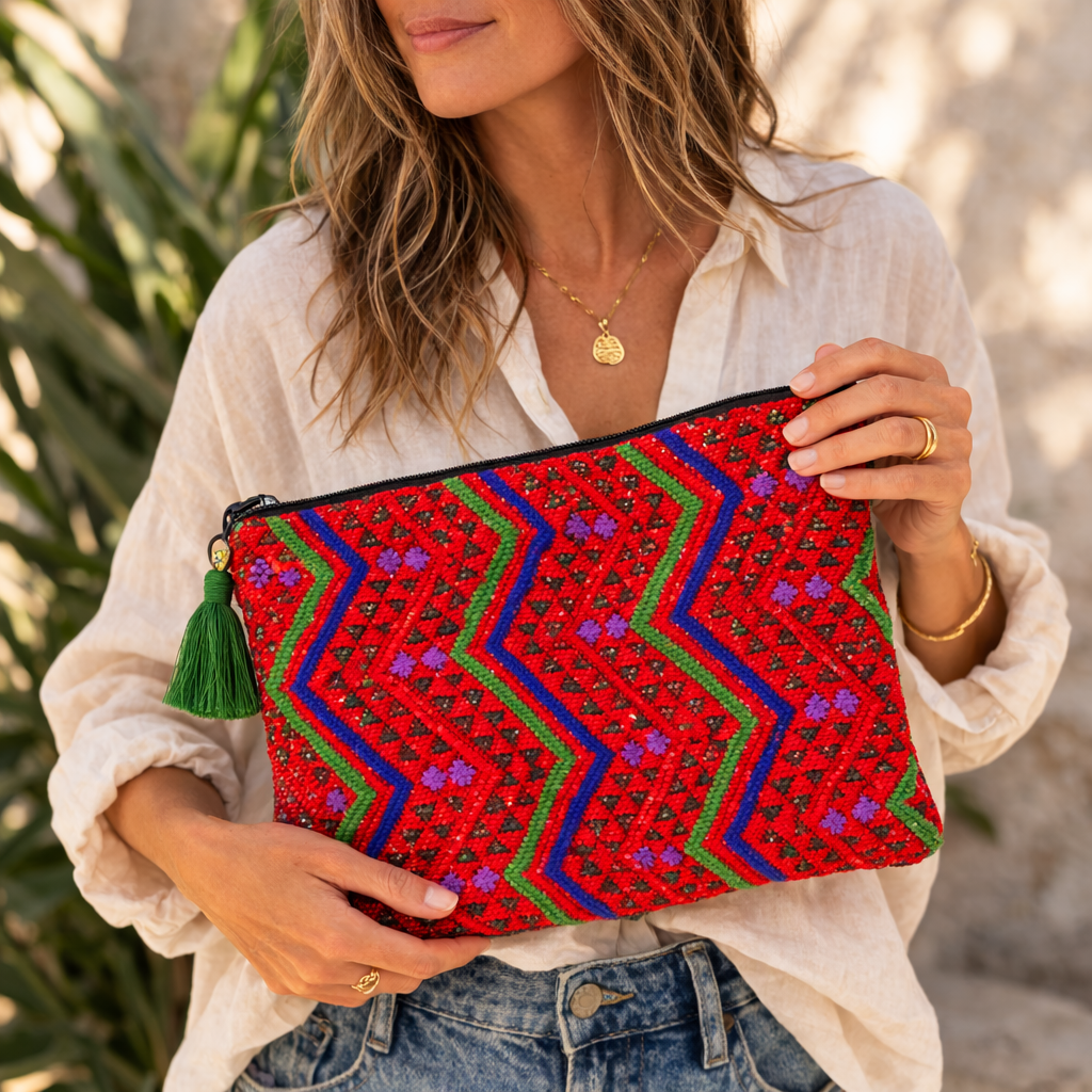 Upcycled Huipil Cosmetic Bag – Handmade Guatemalan Makeup Bag (2XL)