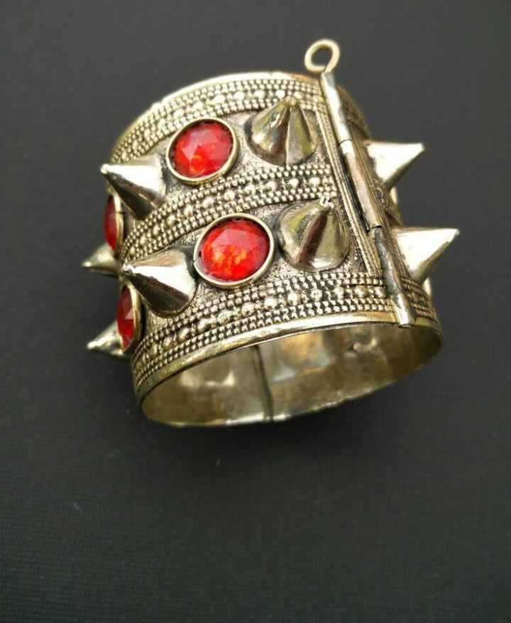 Kuchi jewelry handcuff

