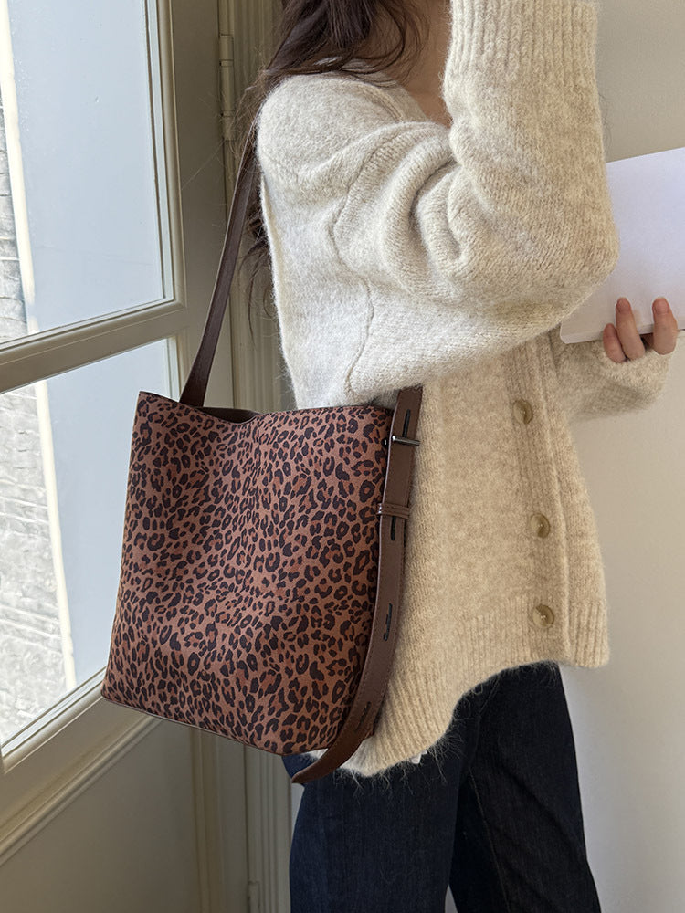 Women’s Suede Leopard Print Tote Bag For Everyday Use
