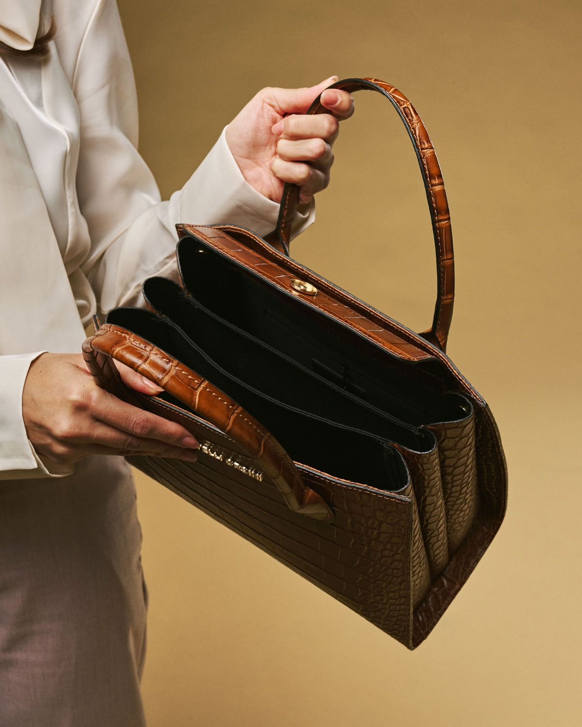 Italian Leather Handbag With Detachable Shoulder Strap