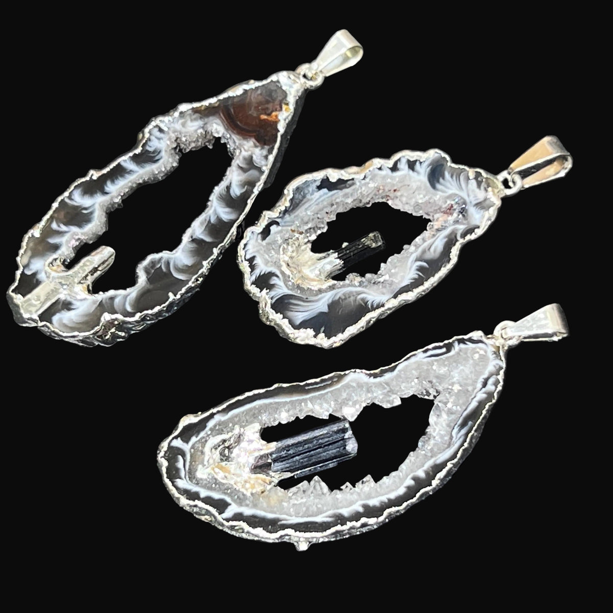 Druzy Pendant with Blacktourmaline