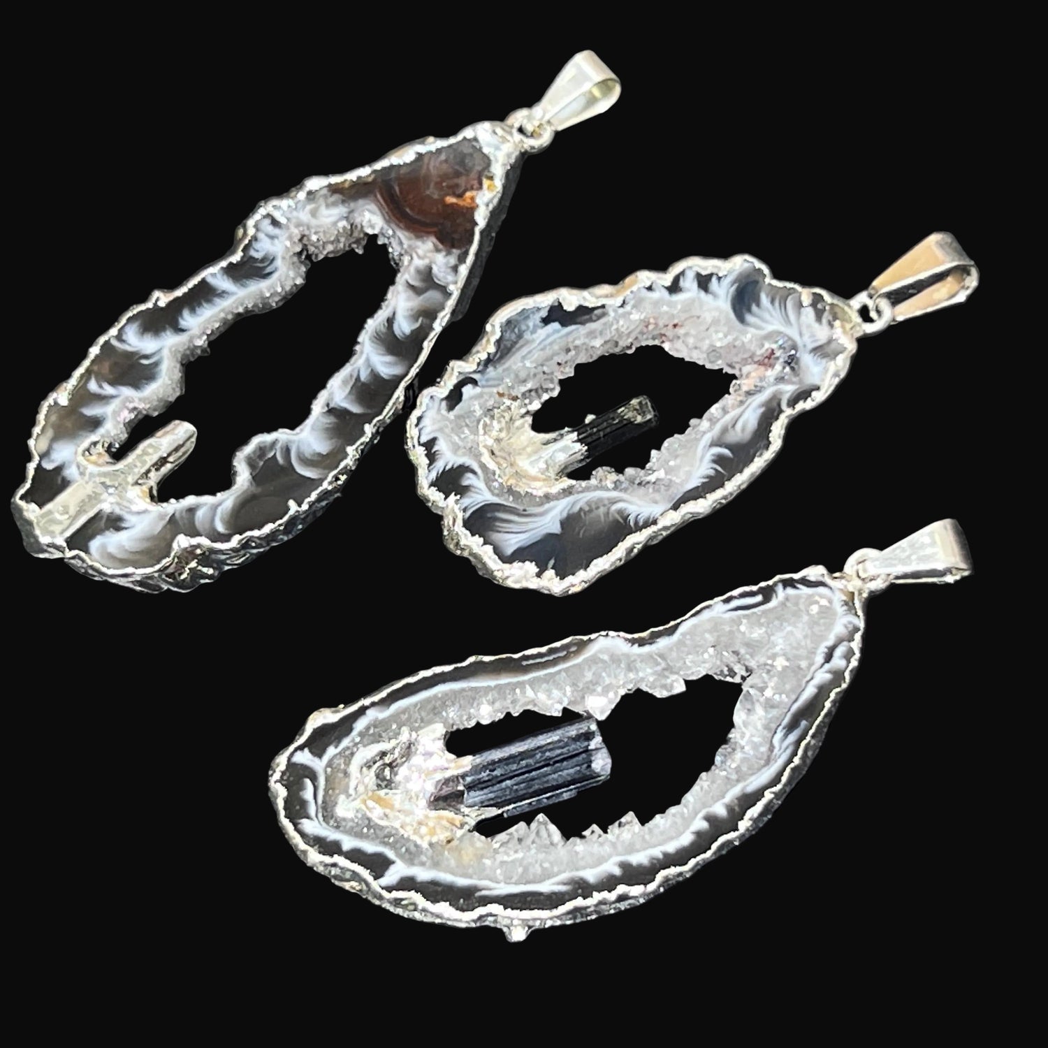 Druzy Pendant with Blacktourmaline