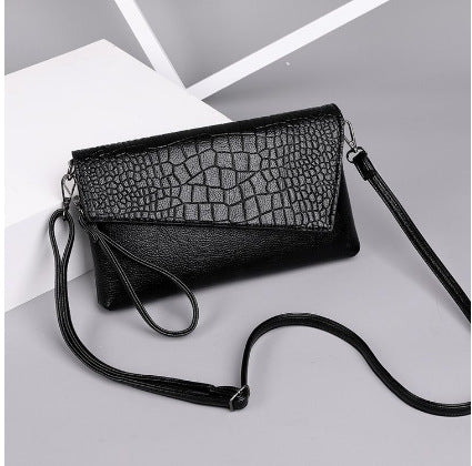 evening clutch bag for wedding guest
