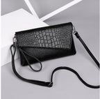 evening clutch bag for wedding guest
