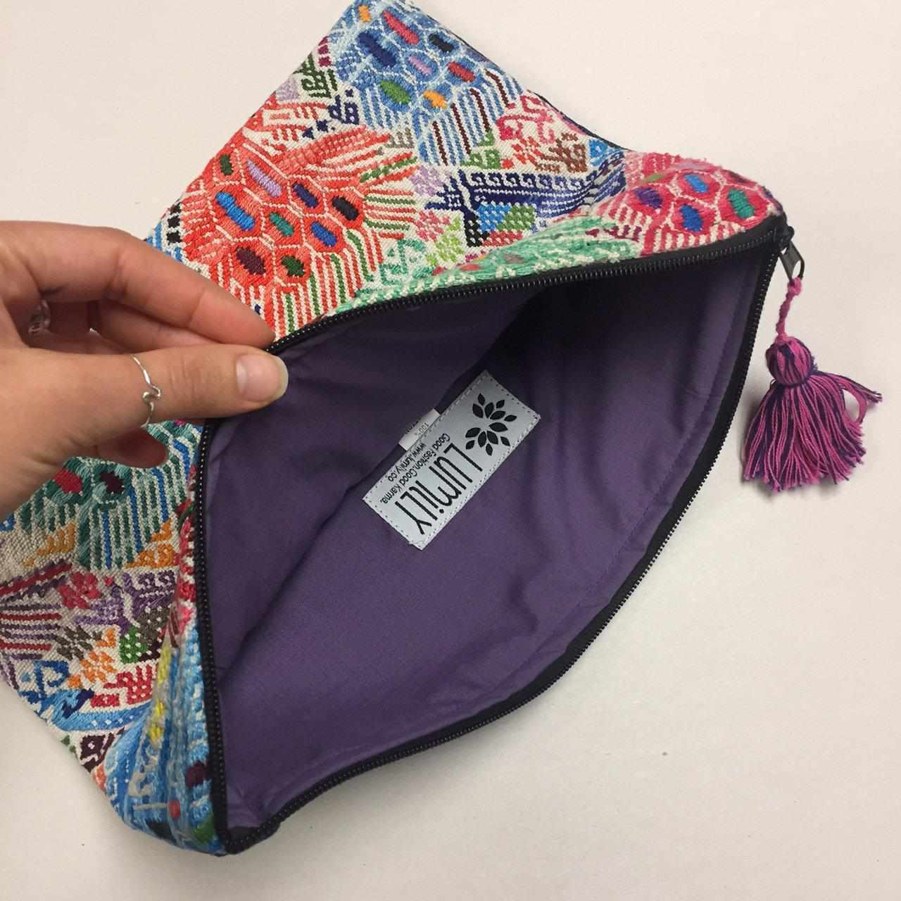 Upcycled Huipil Cosmetic Bag – Handmade Guatemalan Makeup Bag (2XL)