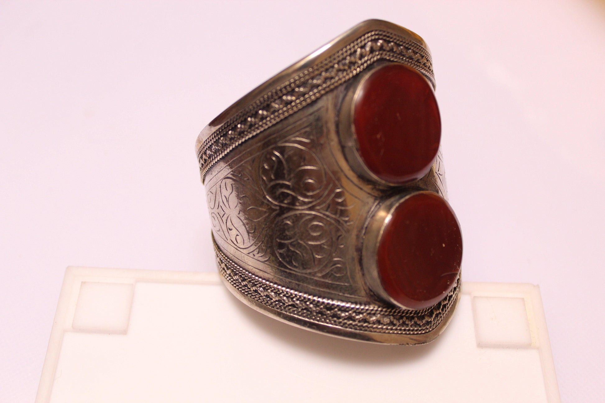 Agate Tribal Cuff 1 Piece - folkmarket handmade jewelry